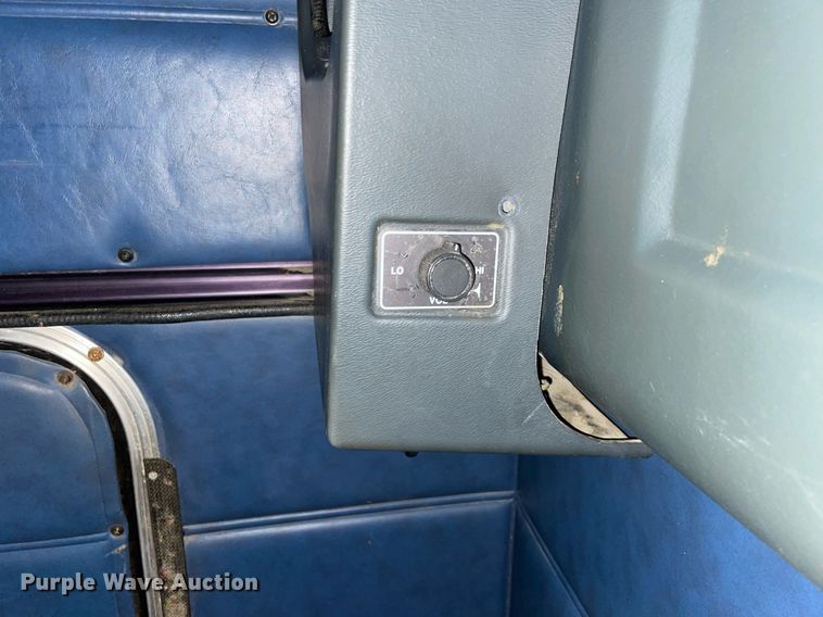 image for item LJ9565 1997 Peterbilt 379  semi truck