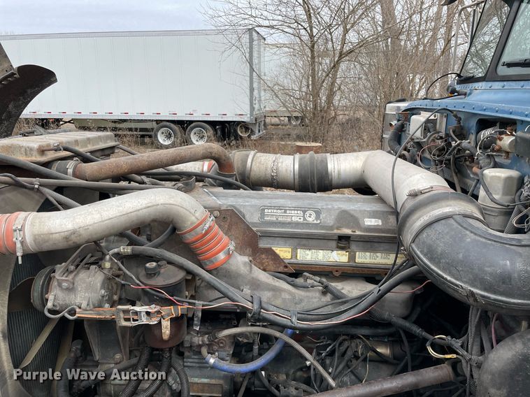 image for item LJ9565 1997 Peterbilt 379  semi truck