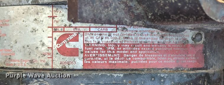 image for item LP9251 2002 Volvo VNL semi truck