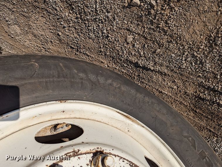 image for item LP9251 2002 Volvo VNL semi truck