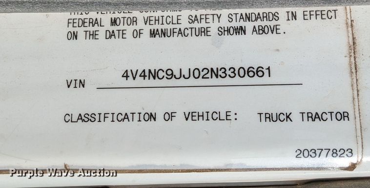 image for item LP9251 2002 Volvo VNL semi truck