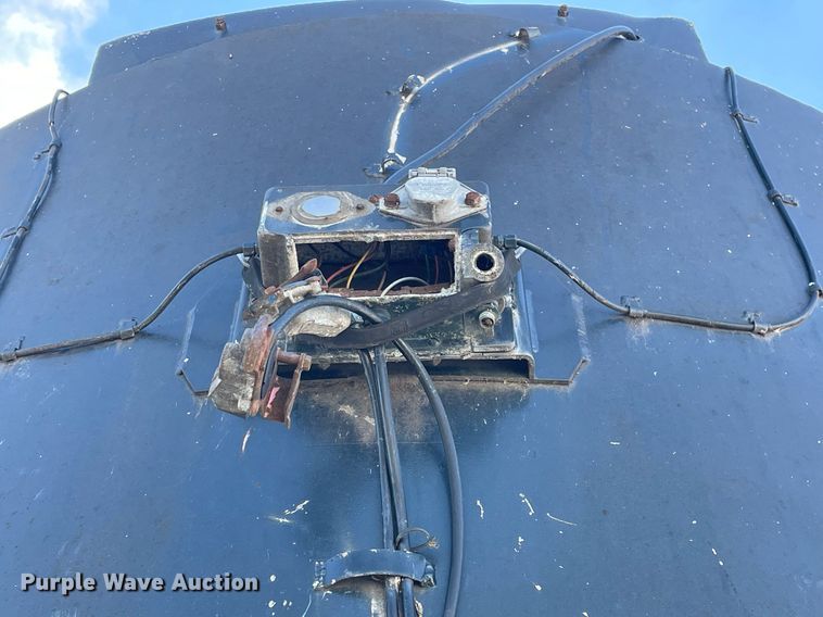 image for item MA9900 1974 Trailmobile F11S4MCM  tank trailer