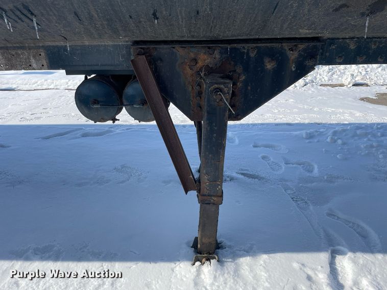 image for item MA9900 1974 Trailmobile F11S4MCM  tank trailer