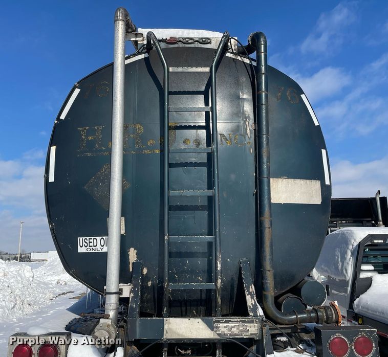 image for item MA9900 1974 Trailmobile F11S4MCM  tank trailer