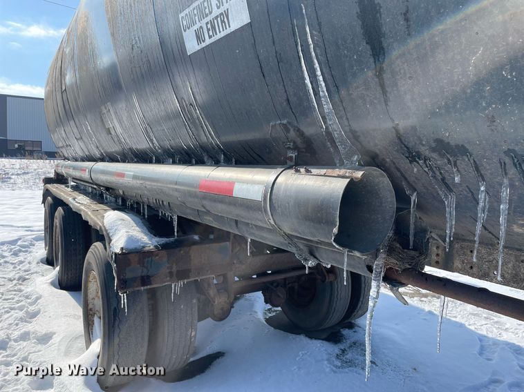 image for item MA9900 1974 Trailmobile F11S4MCM  tank trailer