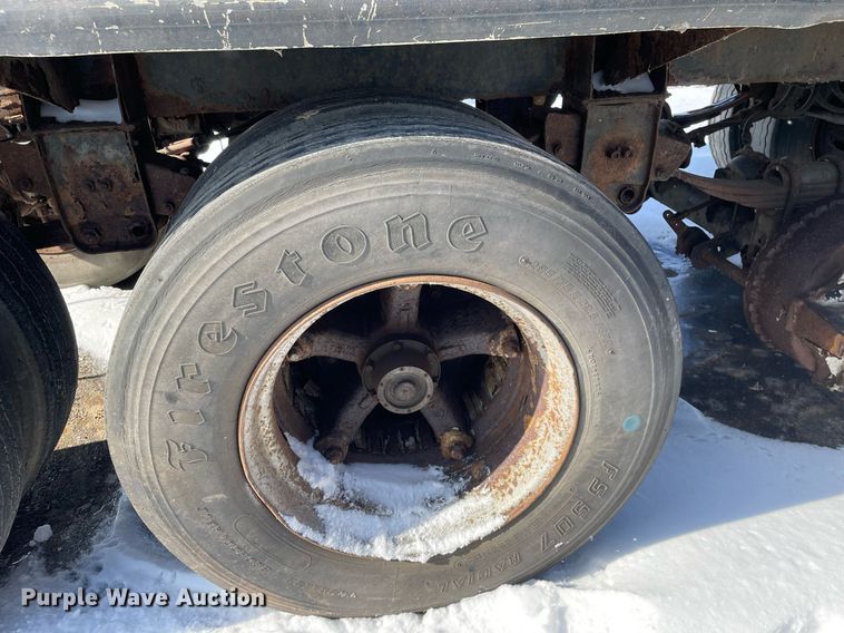 image for item MA9900 1974 Trailmobile F11S4MCM  tank trailer