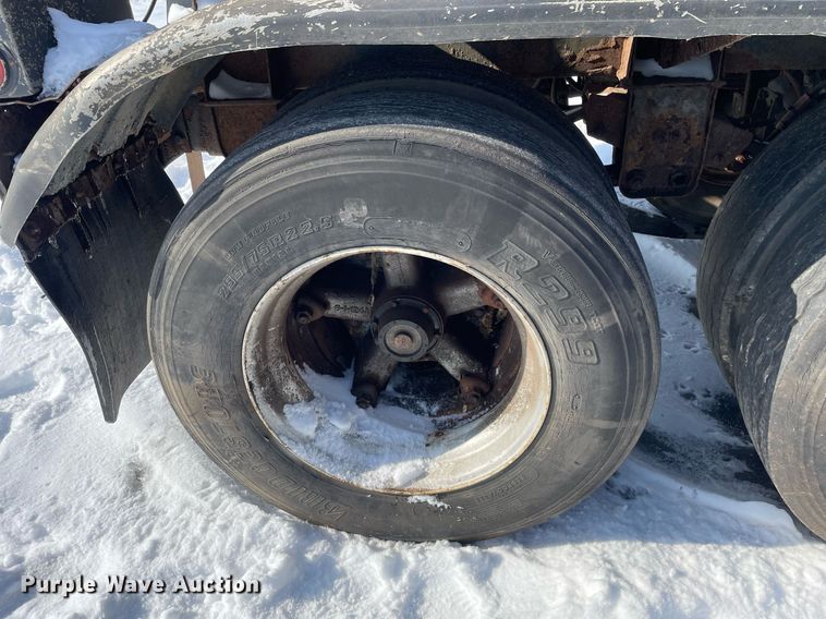 image for item MA9900 1974 Trailmobile F11S4MCM  tank trailer