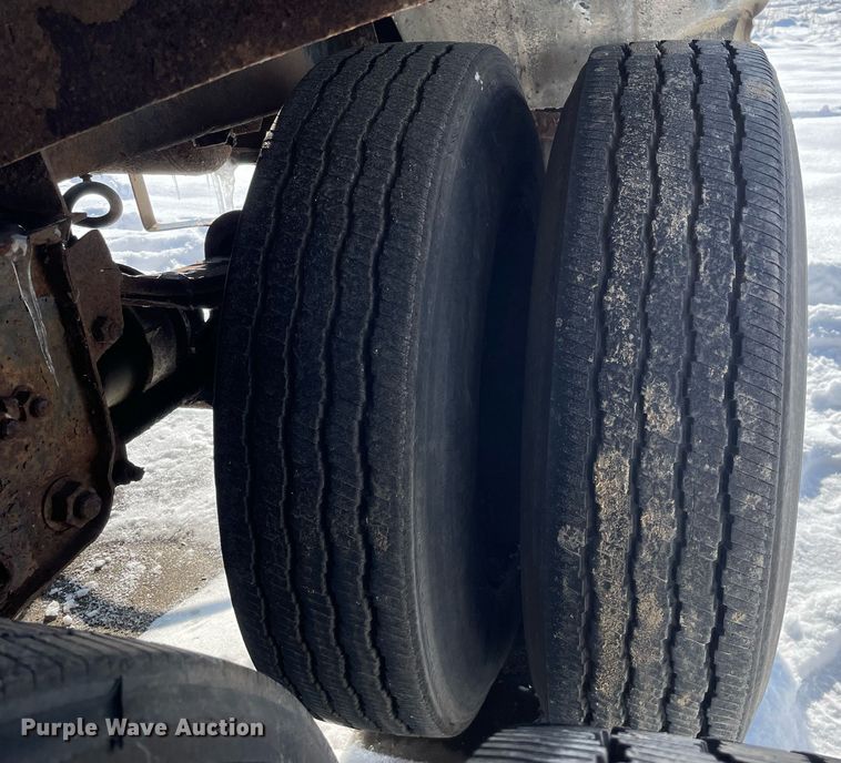 image for item MA9900 1974 Trailmobile F11S4MCM  tank trailer