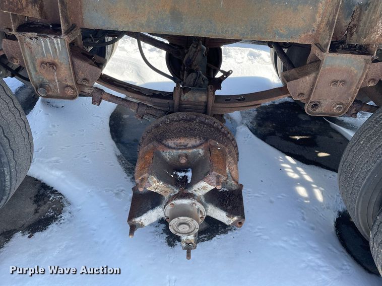 image for item MA9900 1974 Trailmobile F11S4MCM  tank trailer