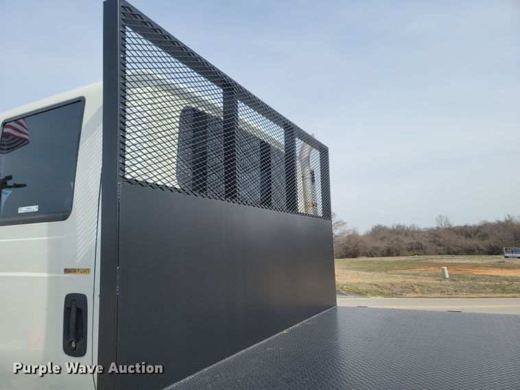 image for item MB9860 2009 International WorkStar 7400  flatbed truck