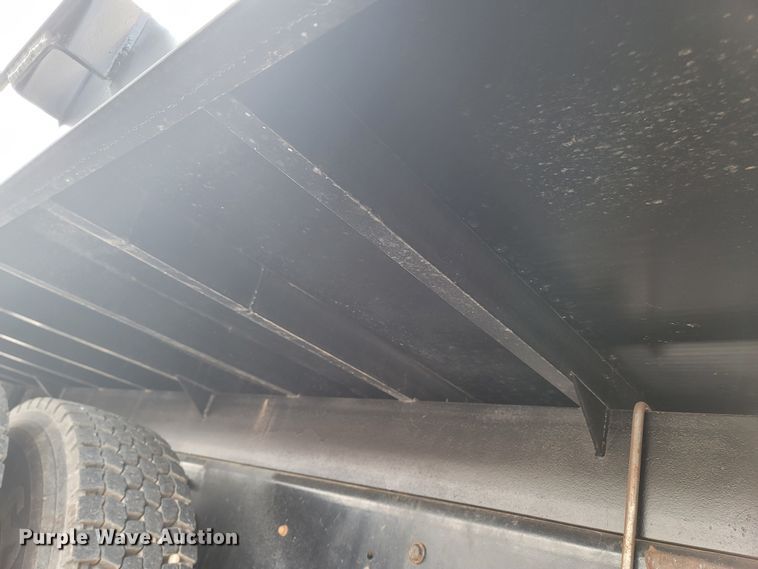 image for item MB9860 2009 International WorkStar 7400  flatbed truck