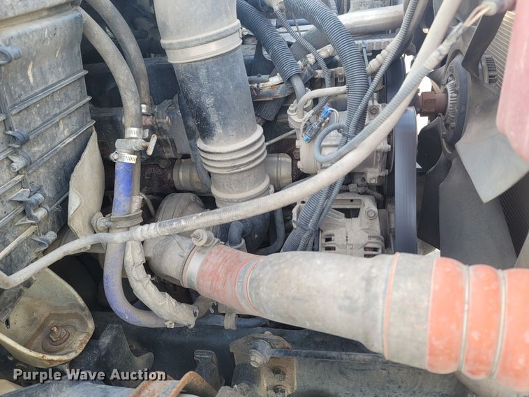 image for item MB9860 2009 International WorkStar 7400  flatbed truck