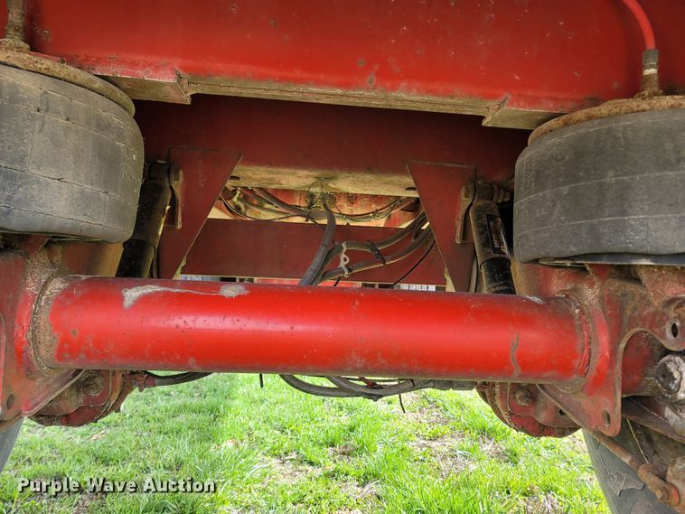 image for item MB9863 2002 Lufkin  flatbed trailer