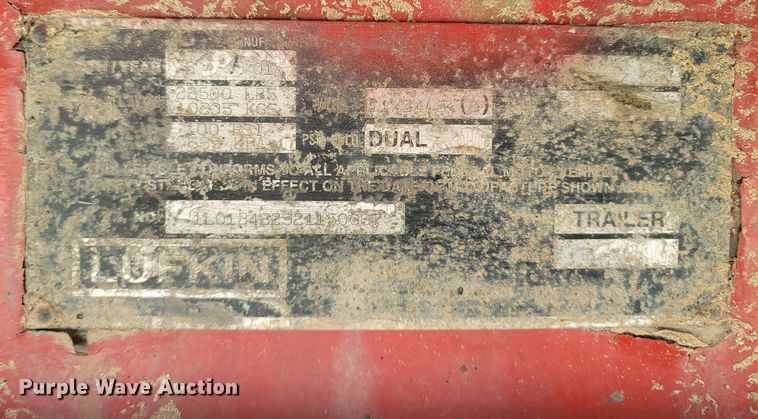 image for item MB9863 2002 Lufkin  flatbed trailer