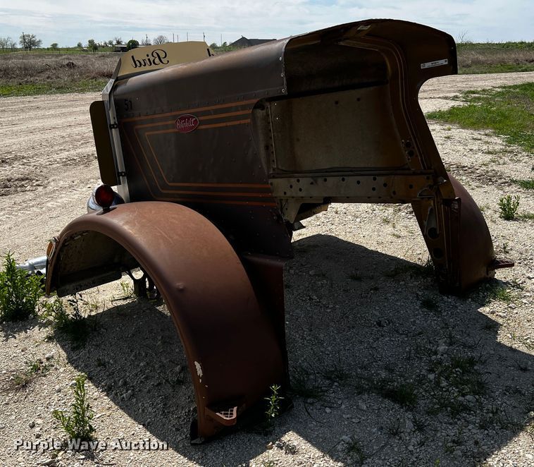 image for item MF9874 Peterbilt 359  hood