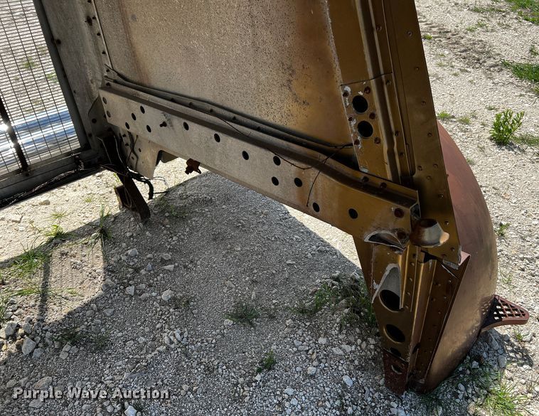 image for item MF9874 Peterbilt 359  hood