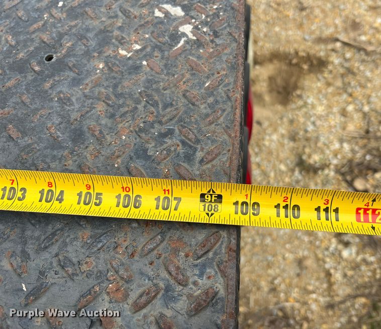 image for item MM9239 2002 Freightliner FL60  flatbed truck