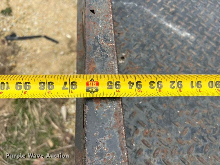 image for item MM9239 2002 Freightliner FL60  flatbed truck