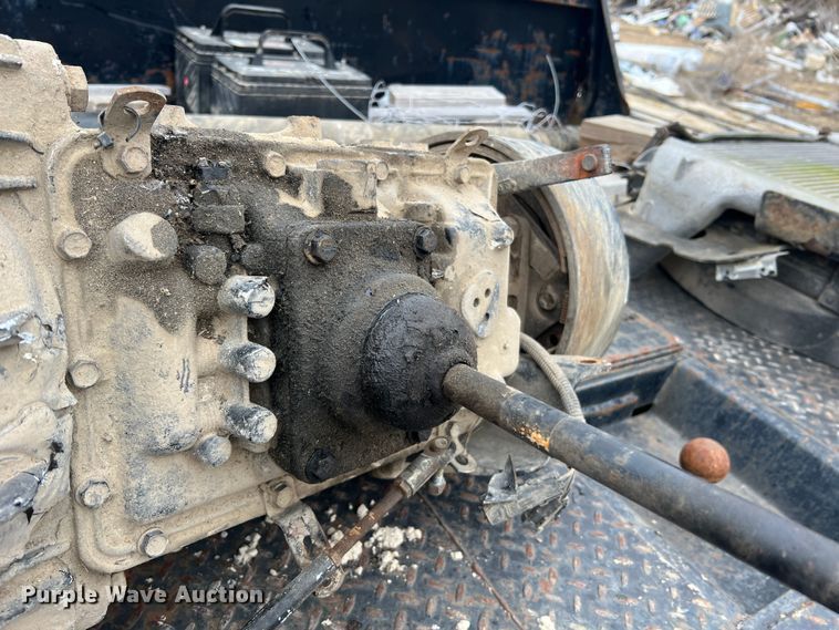 image for item MM9239 2002 Freightliner FL60  flatbed truck