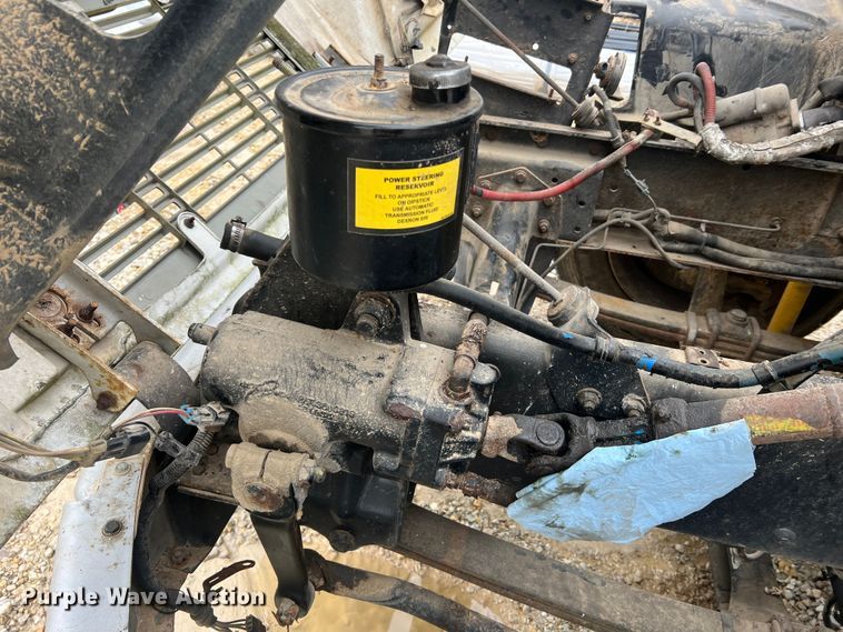 image for item MM9239 2002 Freightliner FL60  flatbed truck