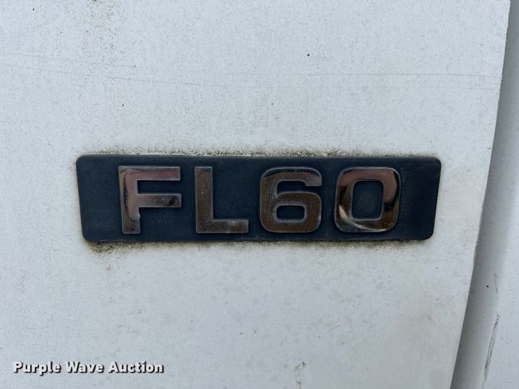 image for item MM9239 2002 Freightliner FL60  flatbed truck