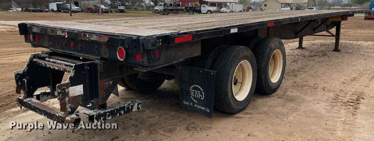 image for item MM9358 2003 Utility Trailer  flatbed trailer