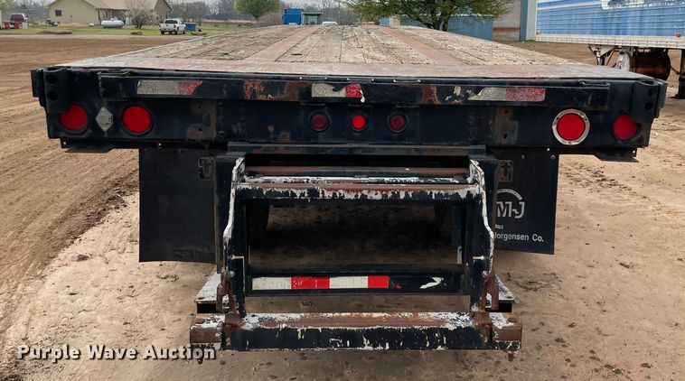 image for item MM9358 2003 Utility Trailer  flatbed trailer