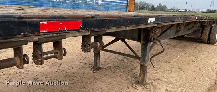 image for item MM9358 2003 Utility Trailer  flatbed trailer