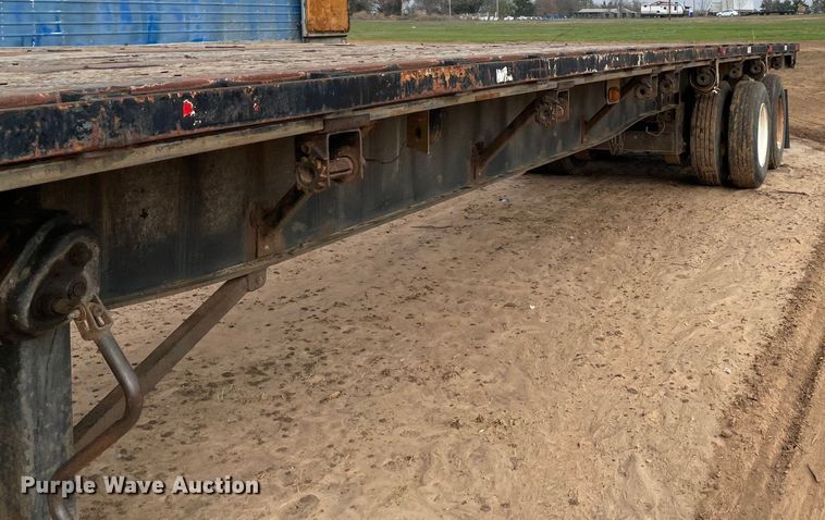 image for item MM9358 2003 Utility Trailer  flatbed trailer