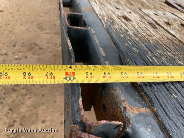 image for item MM9358 2003 Utility Trailer  flatbed trailer