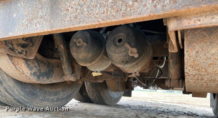 image for item MM9358 2003 Utility Trailer  flatbed trailer