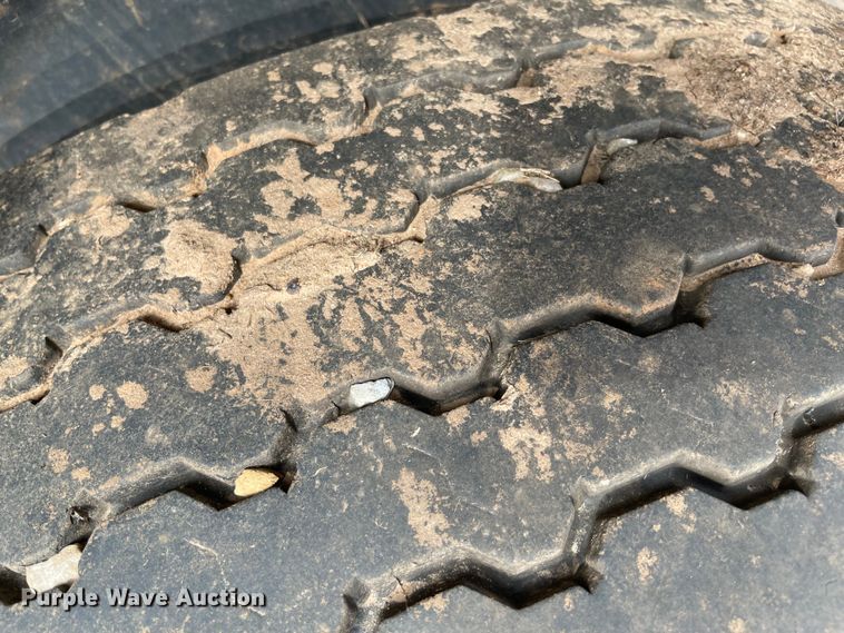 image for item MM9358 2003 Utility Trailer  flatbed trailer