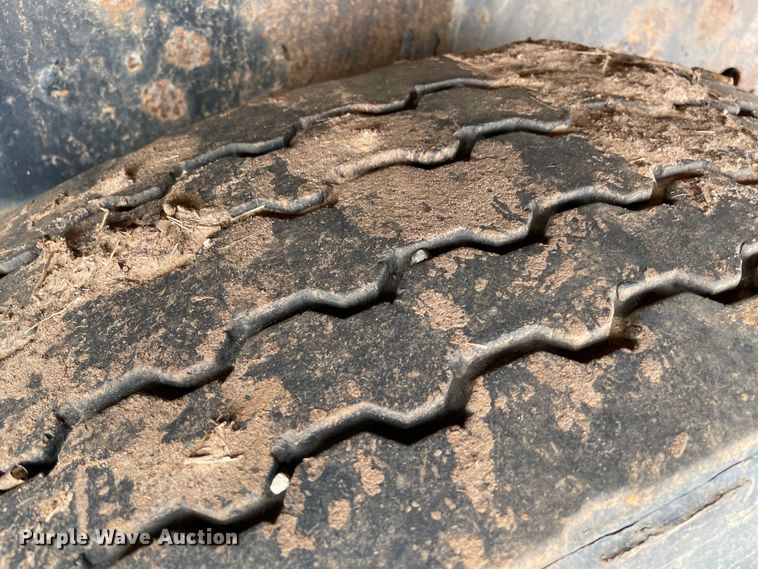 image for item MM9358 2003 Utility Trailer  flatbed trailer