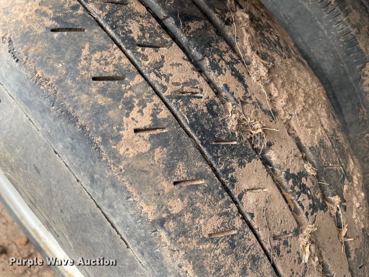 image for item MM9358 2003 Utility Trailer  flatbed trailer