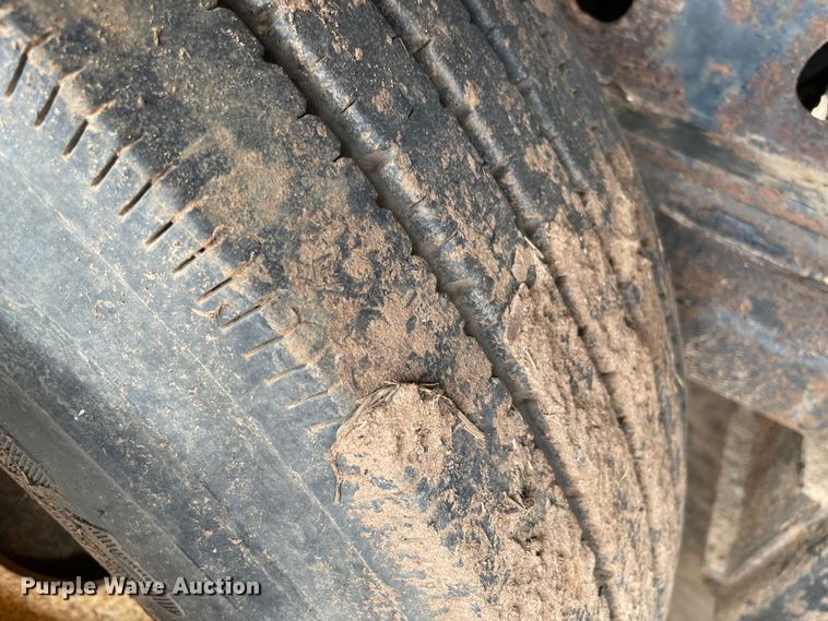 image for item MM9358 2003 Utility Trailer  flatbed trailer