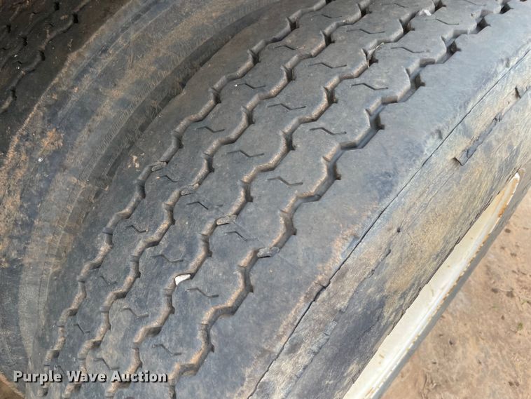 image for item MM9358 2003 Utility Trailer  flatbed trailer