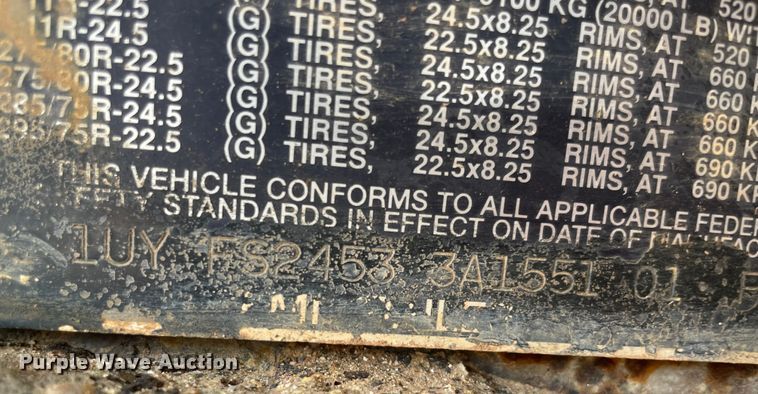 image for item MM9358 2003 Utility Trailer  flatbed trailer