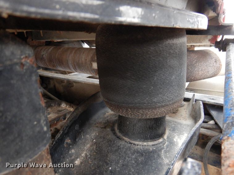 image for item MO9543 1993 Mack CH613  semi truck