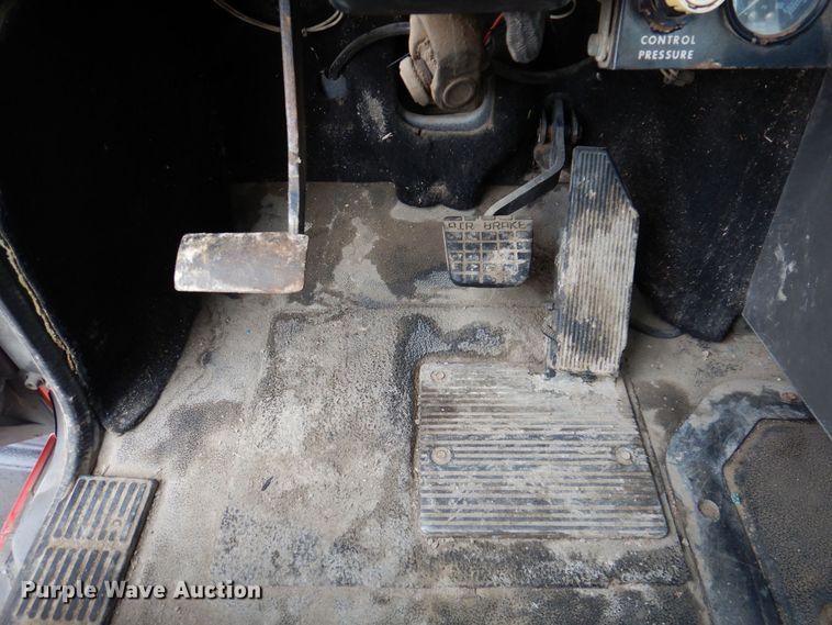 image for item MO9543 1993 Mack CH613  semi truck