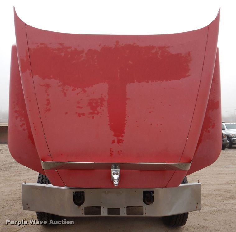 image for item MO9543 1993 Mack CH613  semi truck