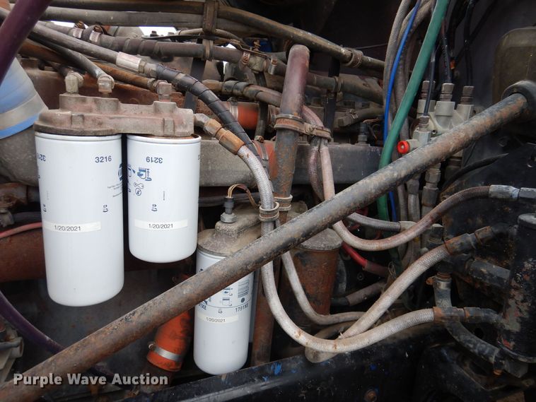 image for item MO9543 1993 Mack CH613  semi truck