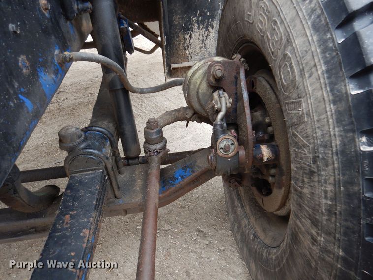 image for item MO9543 1993 Mack CH613  semi truck