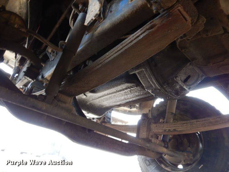 image for item MO9543 1993 Mack CH613  semi truck