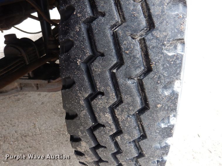 image for item MO9543 1993 Mack CH613  semi truck