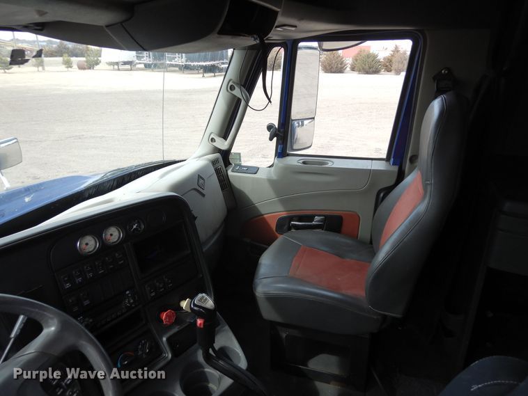 image for item MR9740 2012 International ProStar  semi truck