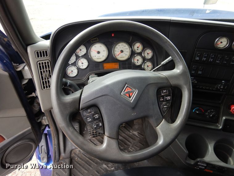 image for item MR9740 2012 International ProStar  semi truck