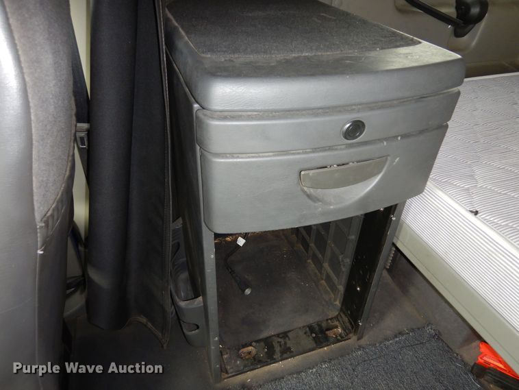 image for item MR9740 2012 International ProStar  semi truck