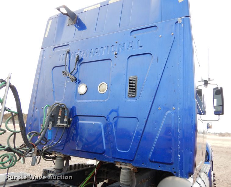 image for item MR9740 2012 International ProStar  semi truck