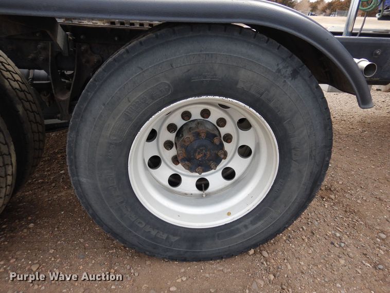 image for item MR9740 2012 International ProStar  semi truck