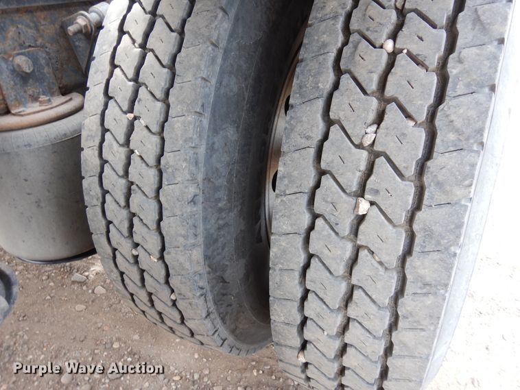 image for item MR9740 2012 International ProStar  semi truck